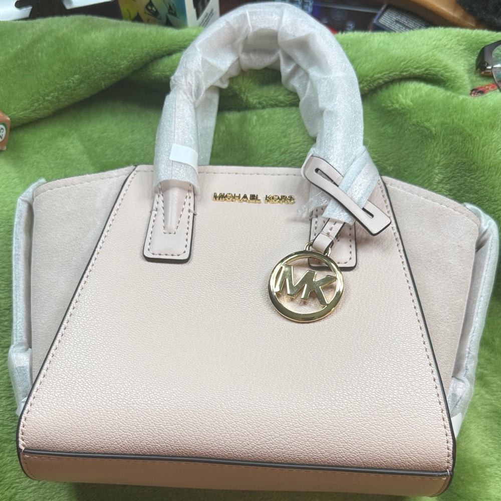 Michael Kors Xs Light Pink Satchel crossbody strap